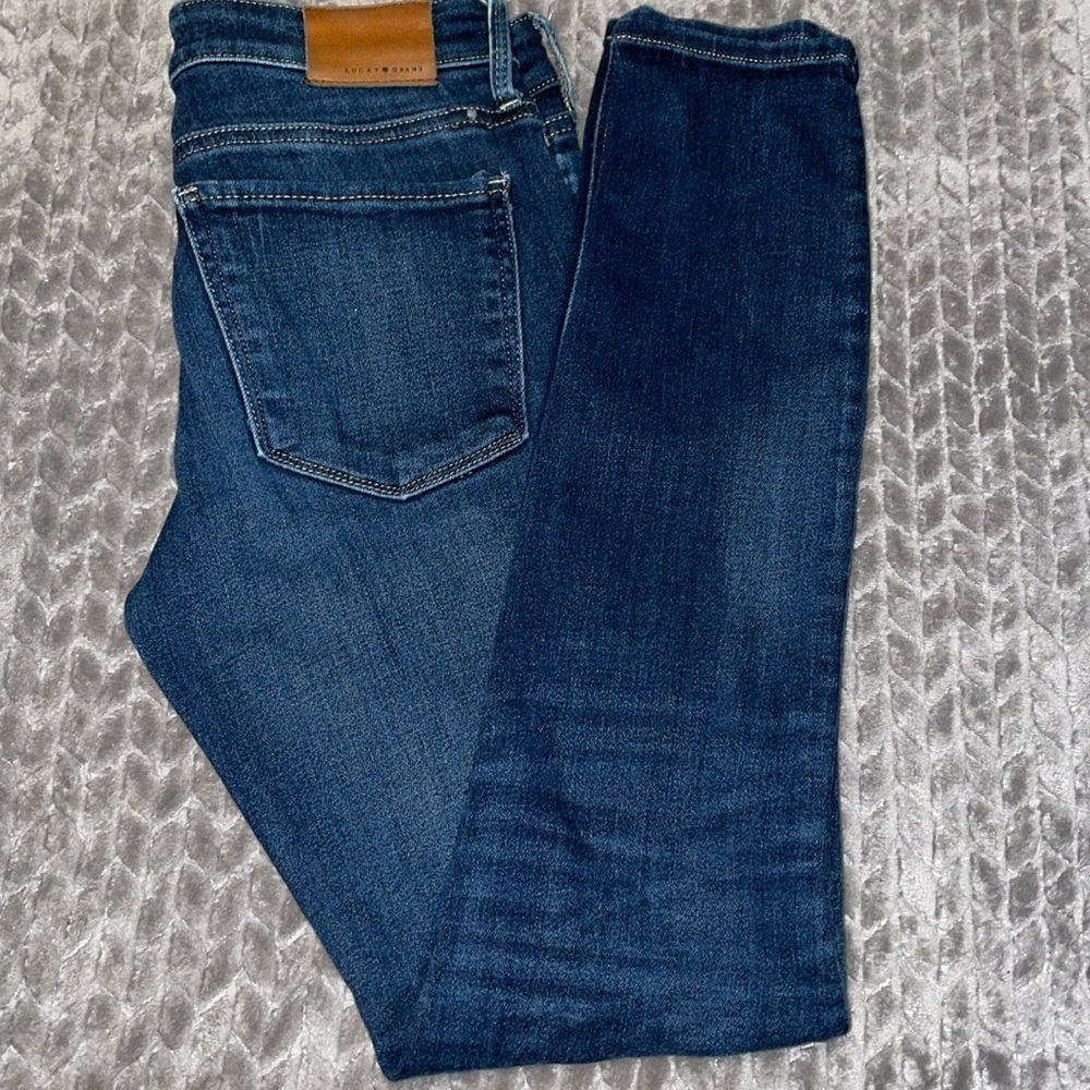 Lucky Brand Stella Skinny Jeans.  Size 2/26